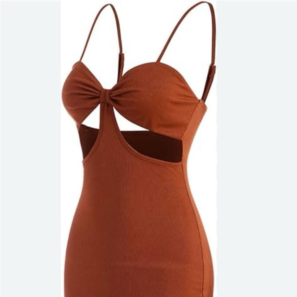Cute cognac bodycon dress.